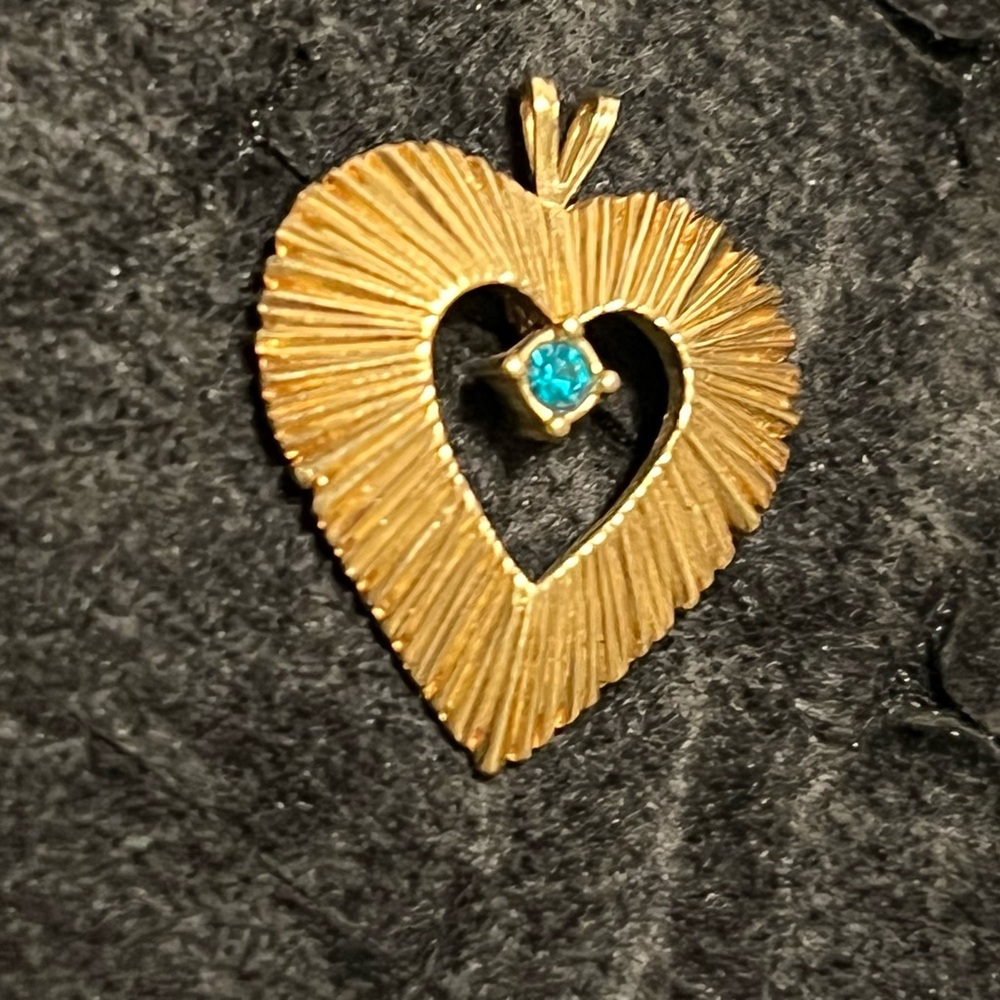 Vintage Gold plated Heart Pendant with Blue Gemstone